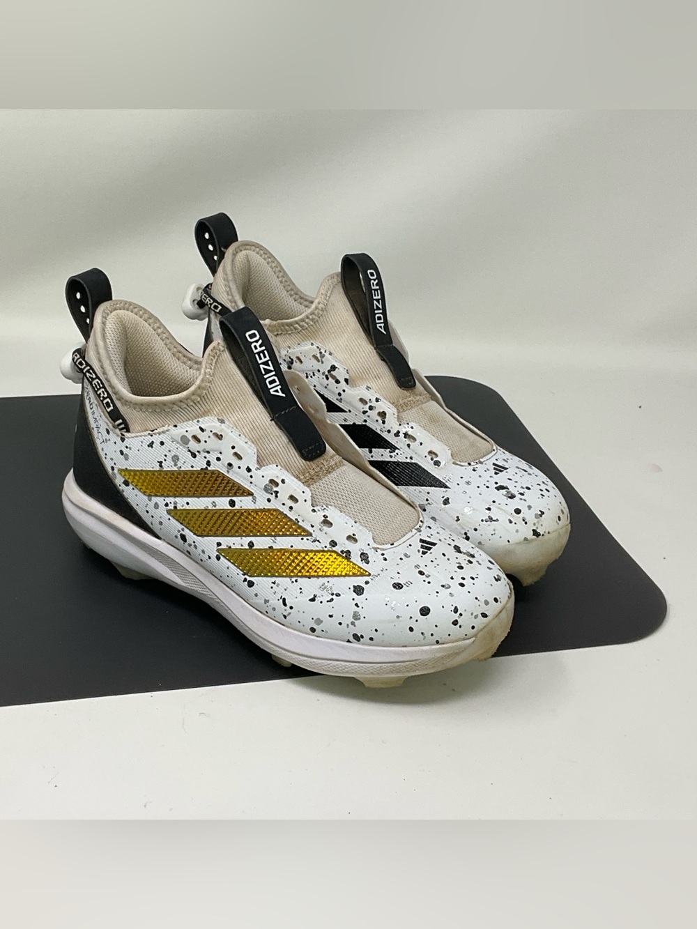 ADIZERO IMPACT 2.0 TPU KIDS SHADES SHOES  size 4 no shoelaces